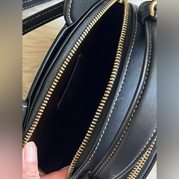 💰SOLD - CM194- Disney X Coach Mickey Mouse Ear Bag - Picture 10 of 13